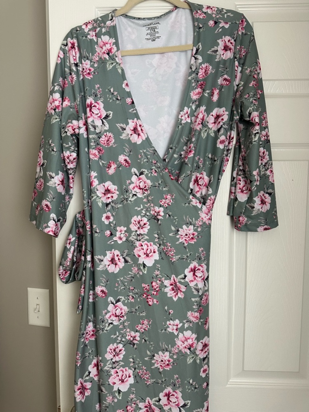 Caden Lane Maternity Robe – Saylor’s Sage & Blush Floral 🌸
